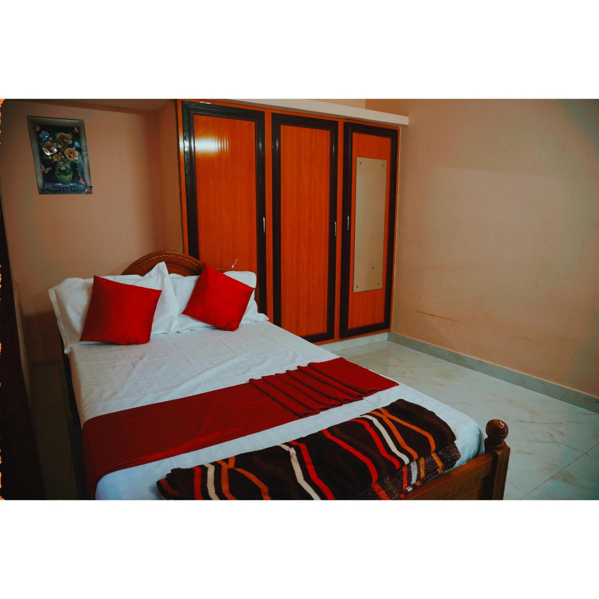 Garuda Grand Apartment Tirupati Luaran gambar