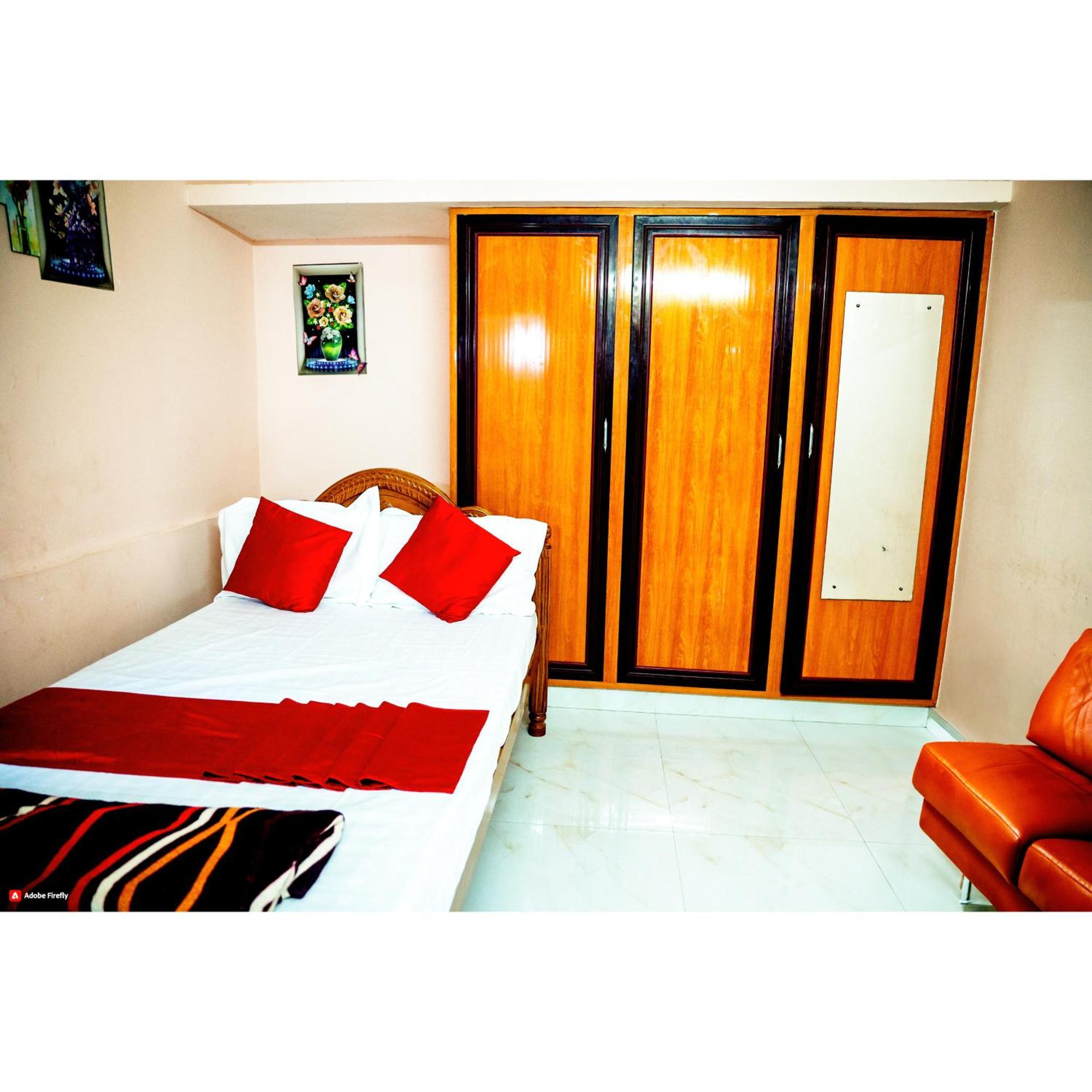 Garuda Grand Apartment Tirupati Luaran gambar